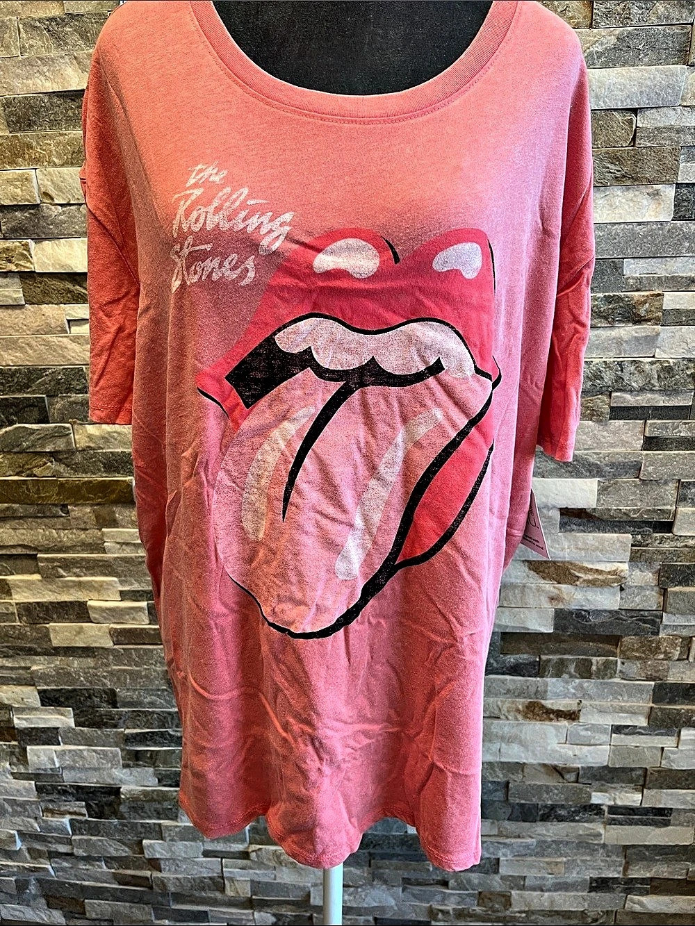 Time and Tru The Rolling Stones Rolling Stones Graphic Tee in Pink XL NWT